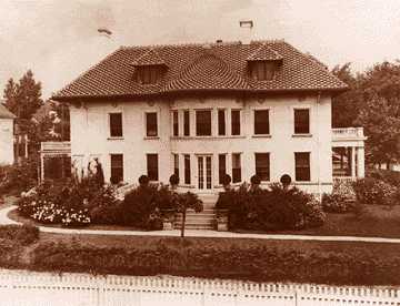 The William Muir Finck home at 649 Van Dyke near Jefferson was built in 1912. 