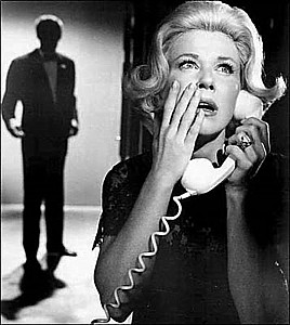 DORIS DAY menaced in&quot;Midnight Lace&quot; (1960)