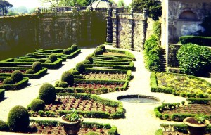 Secret Garden of Flora, facing the entrance to the grotto