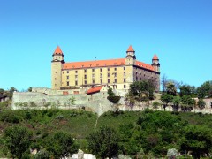Bratislavský hrad (foto Peter Fratrič)
