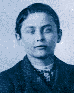 Houdini told many fanciflul tales about his childhood. In reality, the son of poor immigrants learned to fend for himself at a very early age.